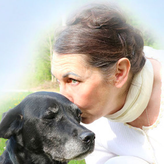 Hunde verstehen: Katharina Sonnenwald mit Hündin Klara